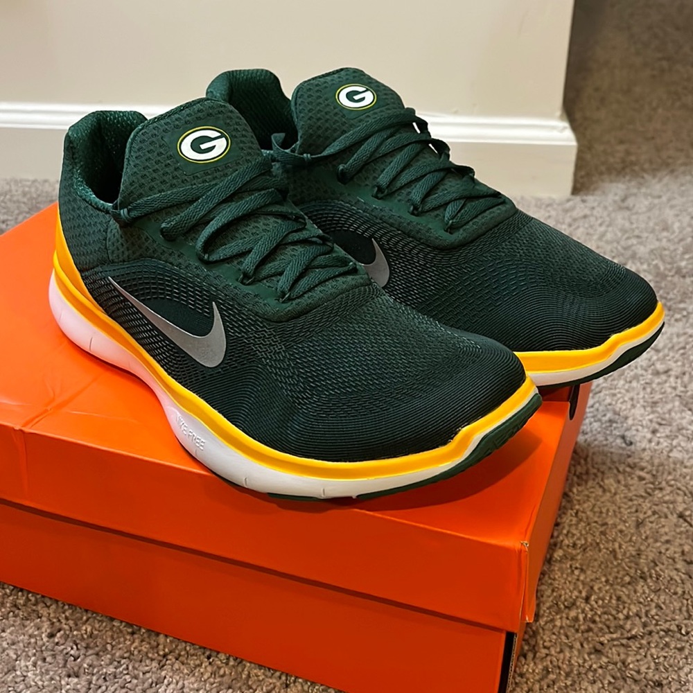 MISMATE Nike Free Trainer V7 NFL Green Bay Packers Shoes Left 11 - Right 11.5